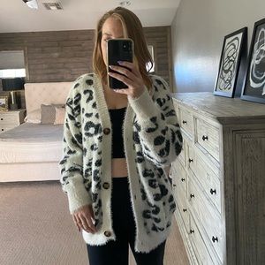 Oversized sweater, new with tags